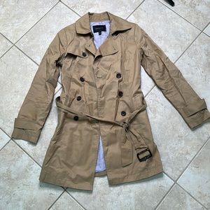Women’s Banana republic trench coat XSP